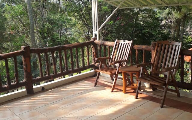 Villa Kota Bunga Azalea