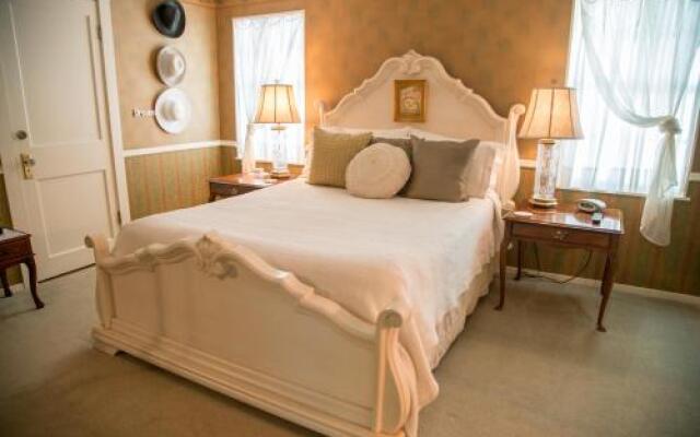 Studio B Guest House