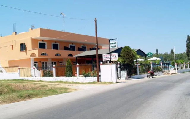 Nikos Villas