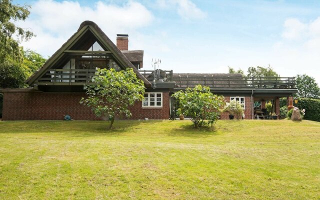 Cozy Holiday Home in Ebeltoft With Private Whirlpool