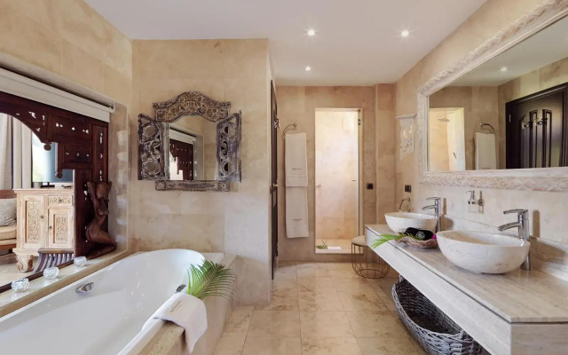 Royal Garden Villas & Spa