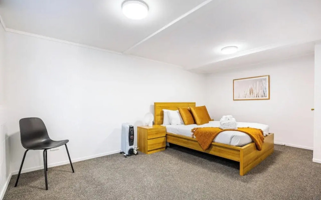 Riches Serendipity Home with Parking