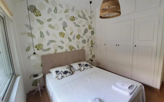 Family & Friends 4-Bedroom beach break!