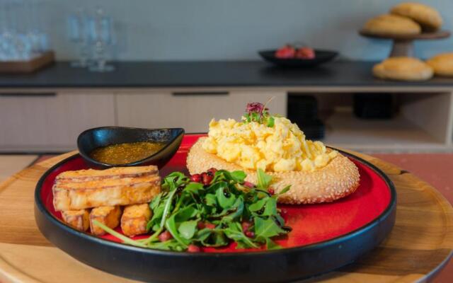 Hotel Indigo Larnaca by IHG