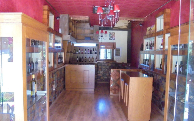 Ataviros Hotel