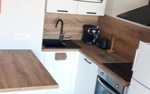 Appartement F2 proche des criques et thalasso