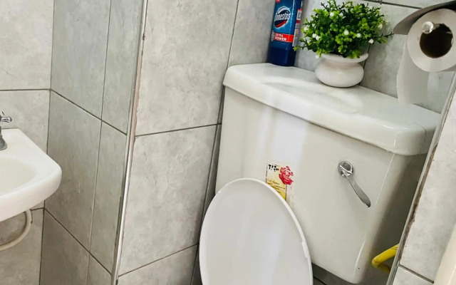 The glenn Apache House with a pool and free wifi