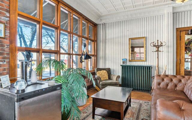 Historic Hotel Nichols