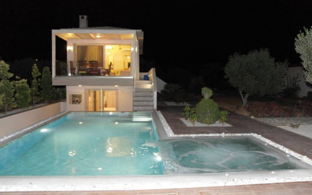 Seafront 2 bedroom villa in Ierapetra