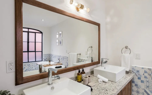Luxury Apartments with Rooftop & Jacuzzi