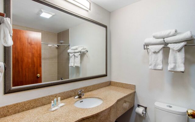 Spark by Hilton Duluth