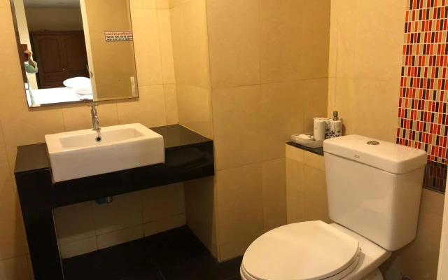 Naithon Beach Service Apartment