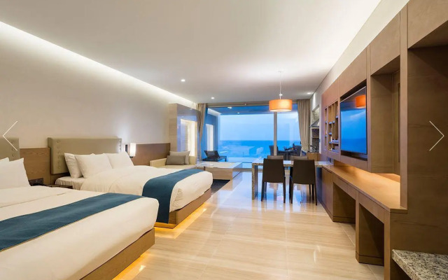 Sun Cruise Resort and Yacht