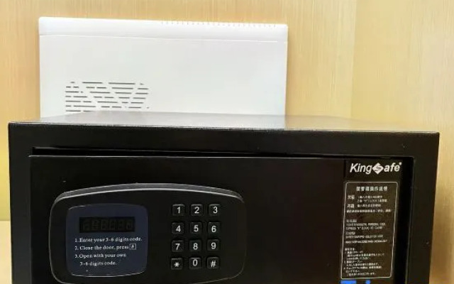 Bay Breeze Holiday Hotel (OCT Harbour PLUS Foshan)