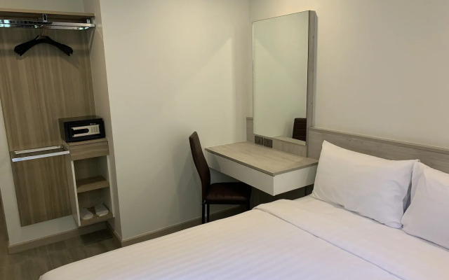 Thana Wisut Hotel