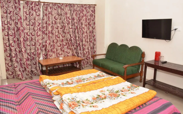 Hotel Drona