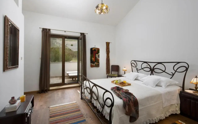 ISOLATED Five Star Luxury Villa With Private Pool