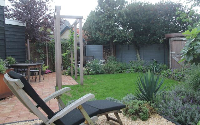 Luxury Holiday Home in Heiloo with Terrace And Garden