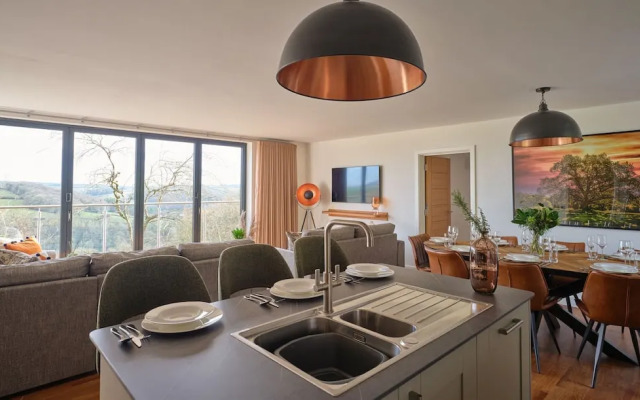 Valley View 4 Bedroom Lodge 1