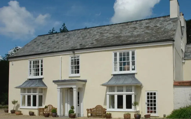 Abbots Manor