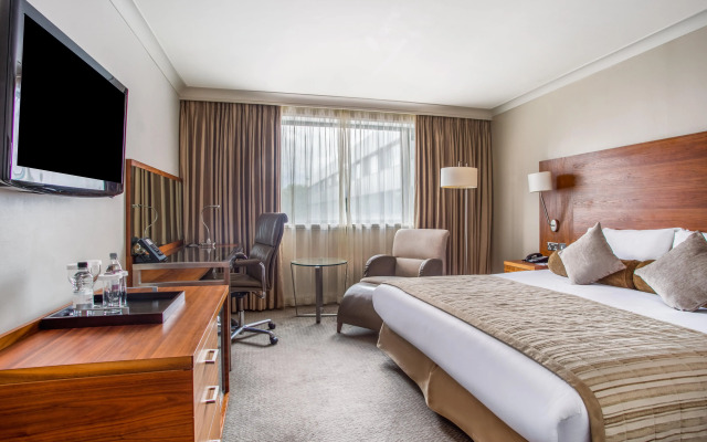 Crowne Plaza Manchester Airport by IHG