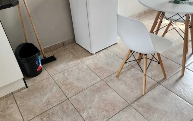 Room-khutsong Apartmentss