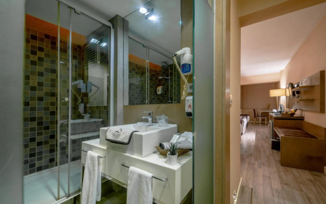 The New Hotel Zeybek