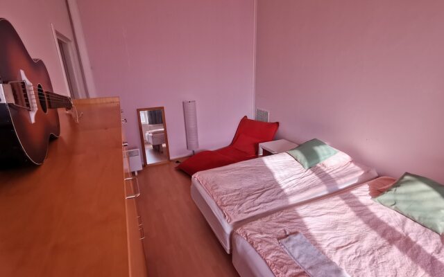 Immaculate Residence 5-bed Apartment in Kotka