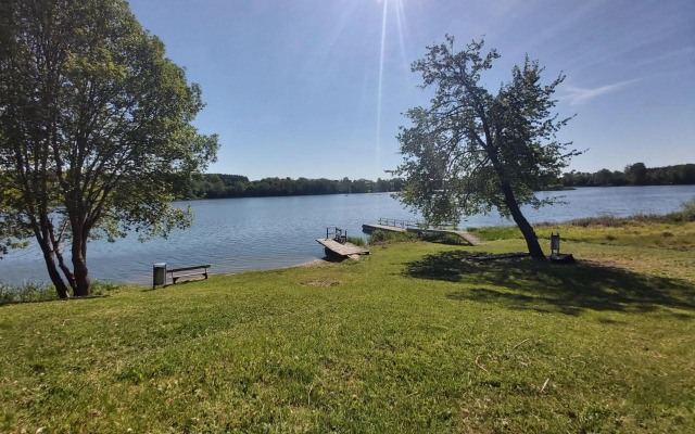 Apartments by the lake with fireplace