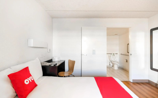 OYO Hotel Houston Katy Freeway