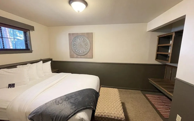 Highland Haven Creekside Inn