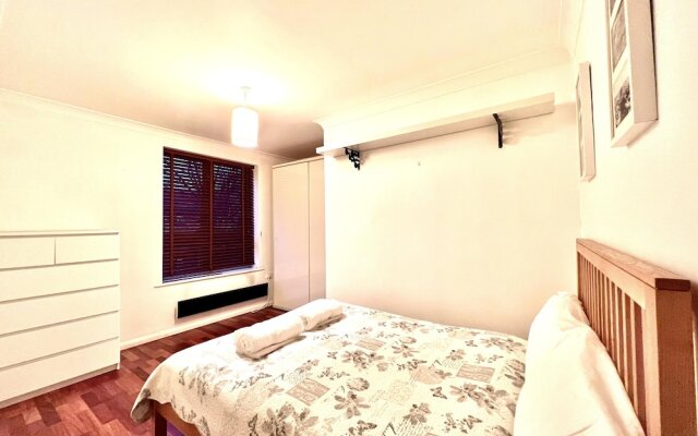 Lovely 1-bed Apartment in London by the Harbour