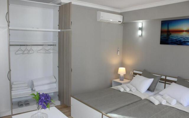 Hostel At Sea