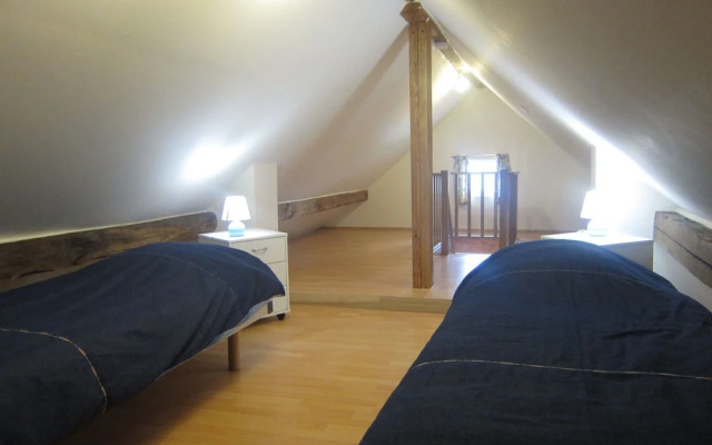 Modern Holiday Home in Gembloux with Meadows Nearby