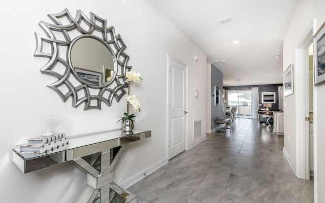 1662 Moonvalley Drive