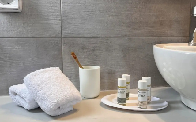 High Point Apartments Fira