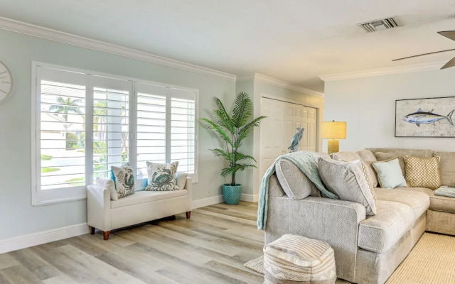 Waterfront Palmetto Home w/ Private Fishing Dock!