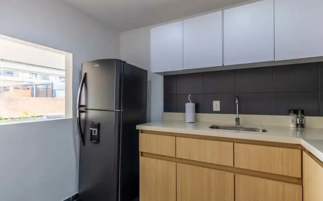 w Upscale 1BR in Cabrera