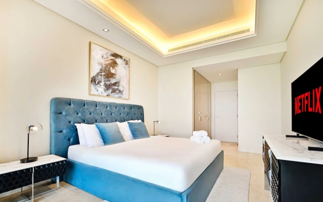 LUX The Elegant Palm Beach Suite