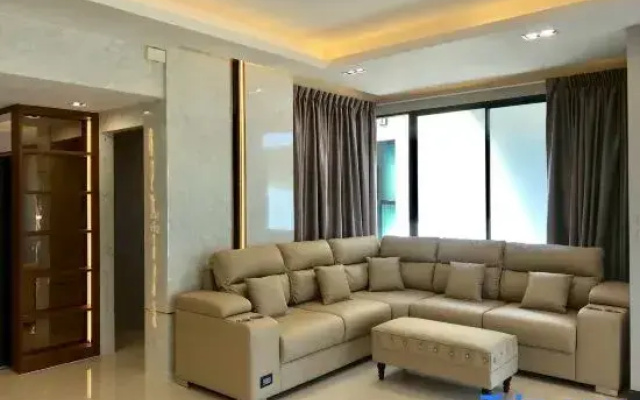 Lake View 44
