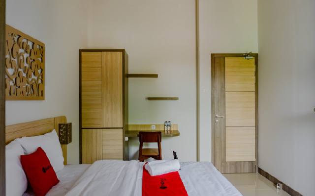 RedDoorz near Jogja City Mall 4
