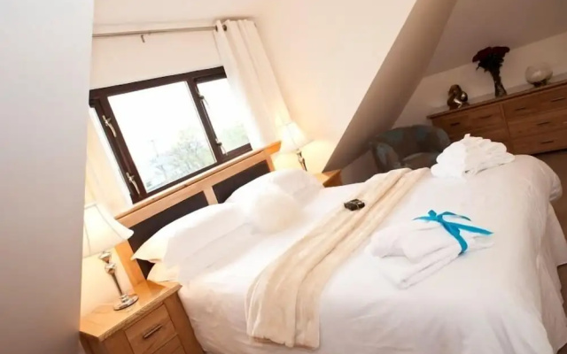 Abhainn Cottage