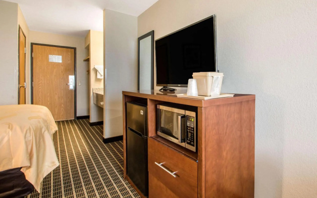 Quality Inn Madison West Near University Area