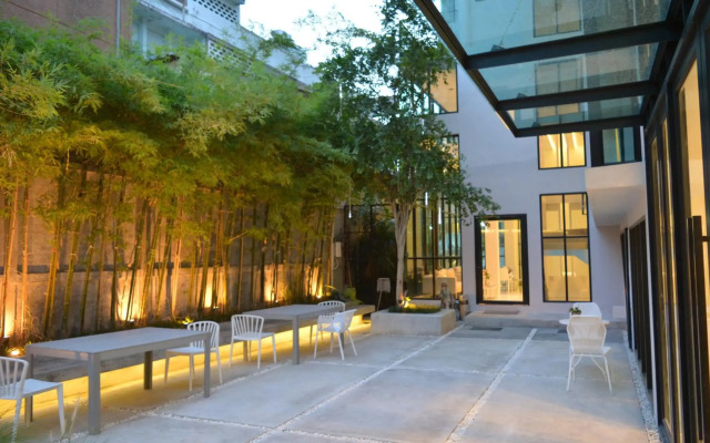 Rezt Bangkok - Hostel