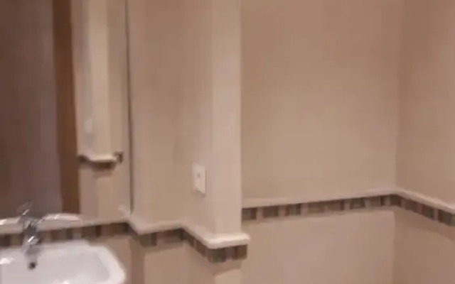 Apple Villa 33