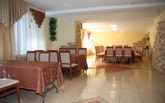 Gostinitsa Iren Hotel