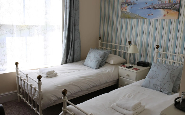 Epchris House