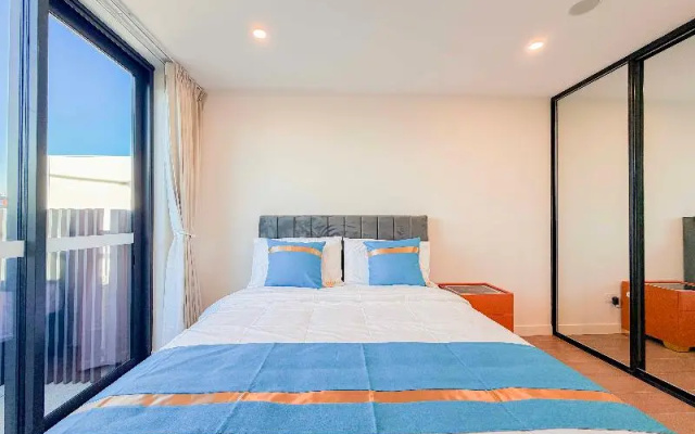 Auburn Studio – Guest Rooms – Sydney
