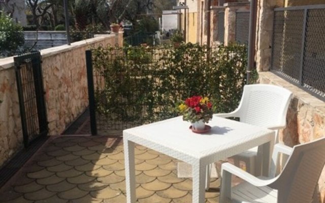 House With one Room in Grottaglie, With Pool Access, Furnished Terrace