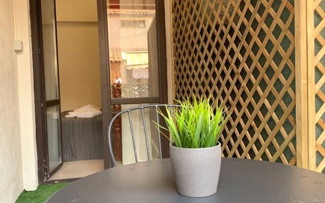 Re Carlo Rooms
